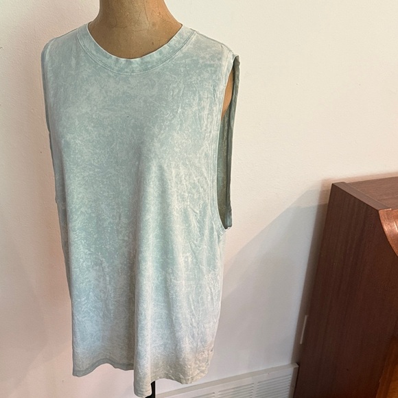 Lululemon 12 All Yours Tank Top Cloudy Wash Arctic Green sleeveless great cond - Picture 2 of 7